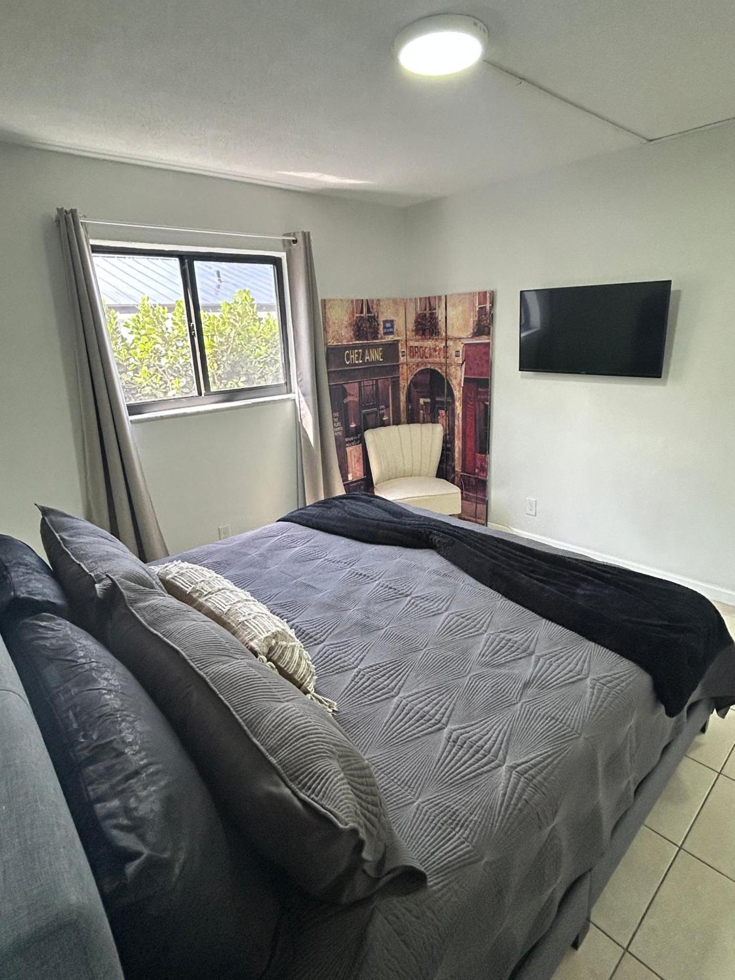 Apartment In Hollywood Close To Shops & Beach 110 Екстериор снимка