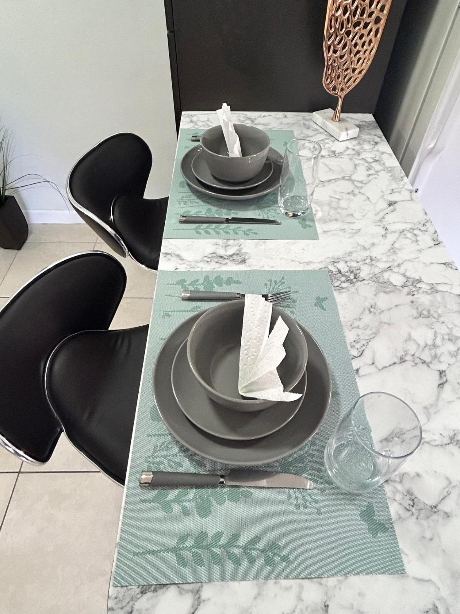 Apartment In Hollywood Close To Shops & Beach 110 Екстериор снимка